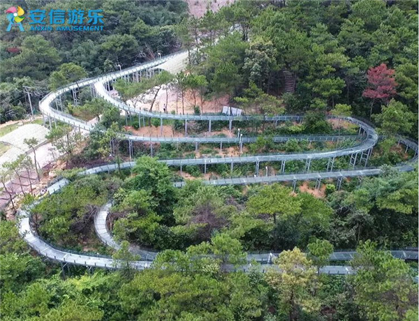 挑选景区玻璃水滑道漂流