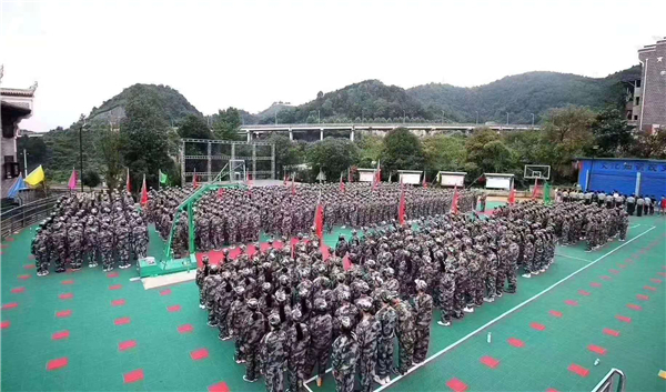 考轻轨交通技术学校陪训班包括哪些专业多少钱