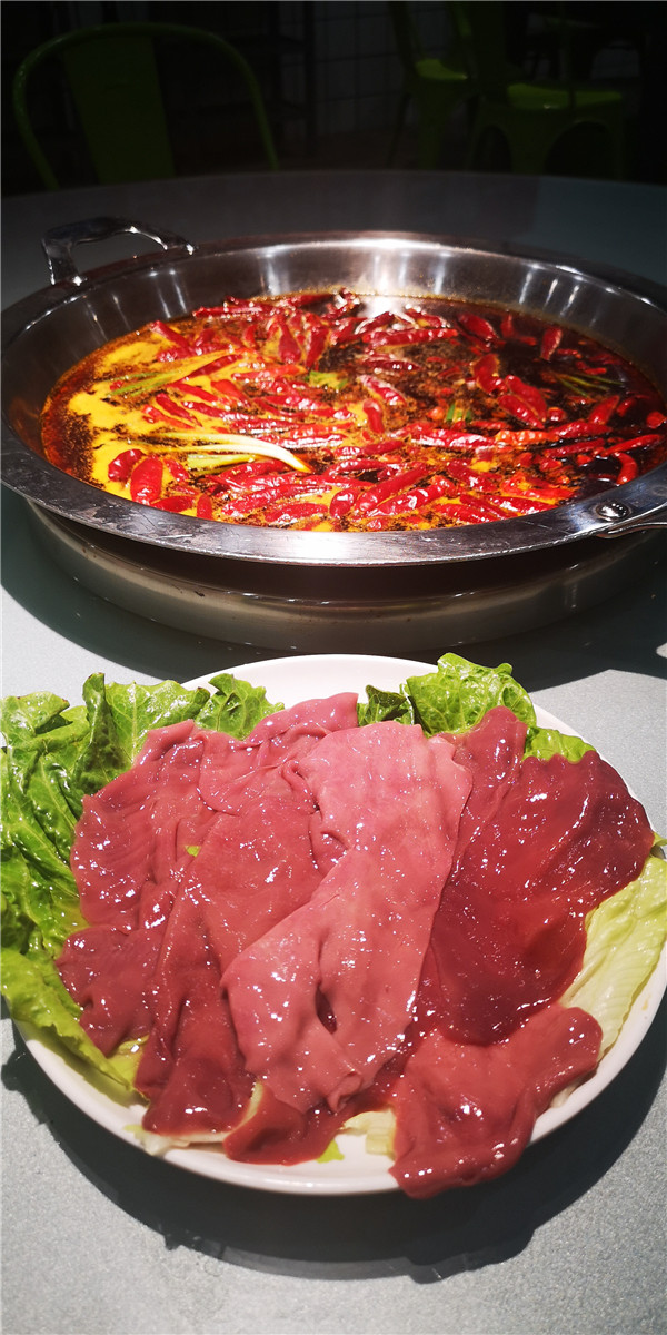 云南美蛙鱼头火锅底料厂家直销